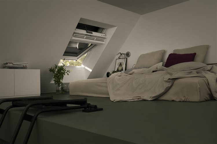 motoricka-roleta-velux-3.jpg